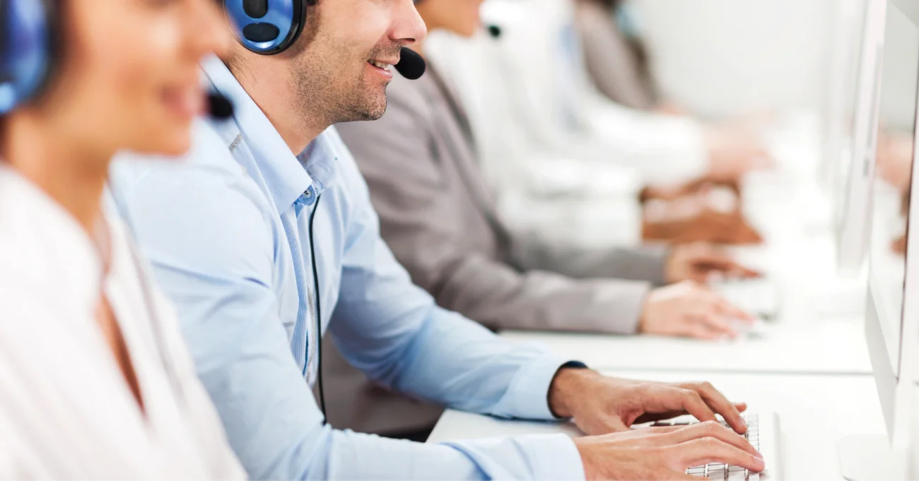 12 Proven Examples of AI in Customer Service in 2025