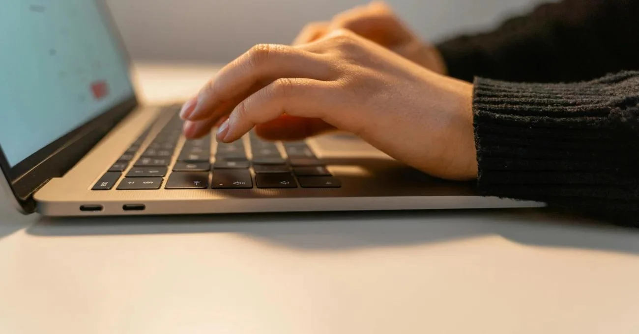 Hire Website Designers: 15+ Excellent Options for Businesses