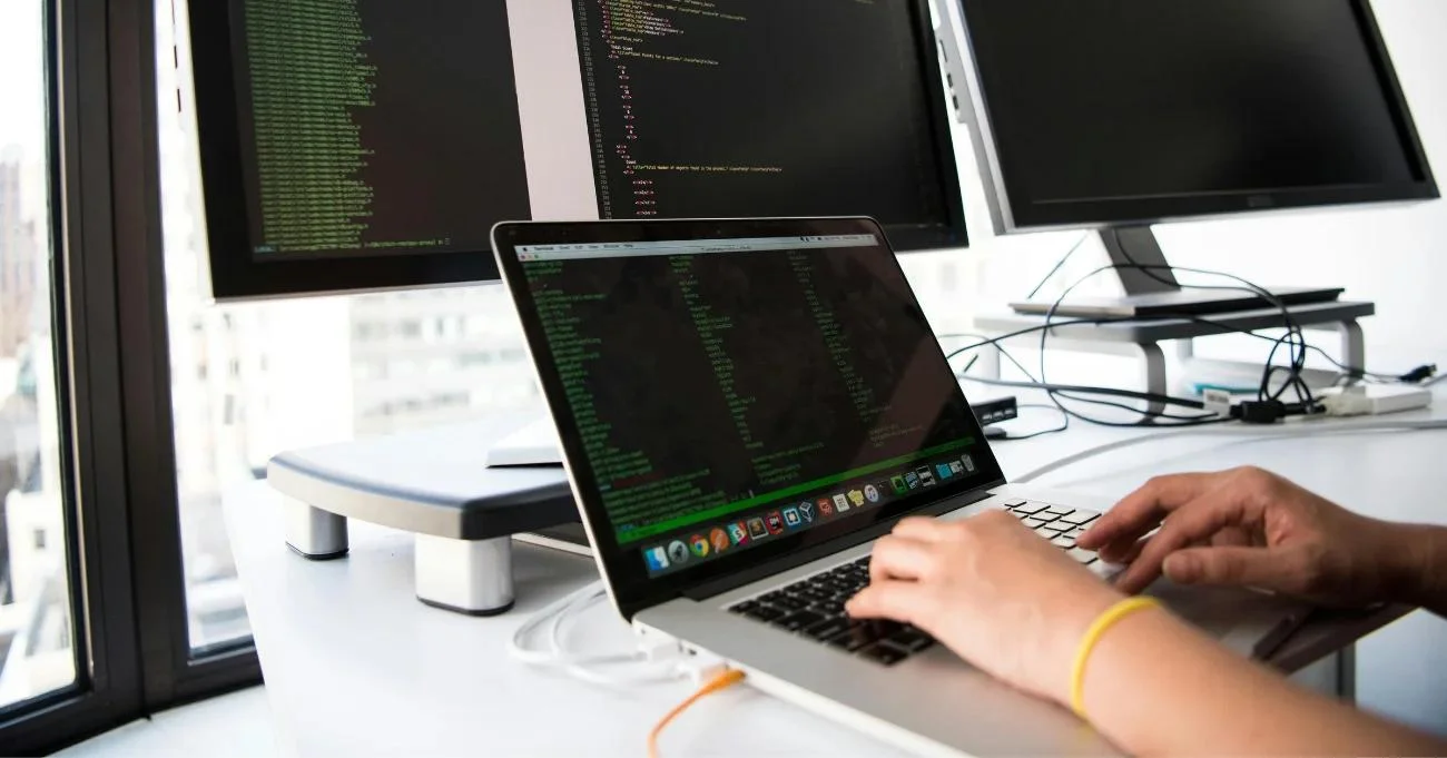 7+ Best C++ IDE Choices for Faster Development in 2025