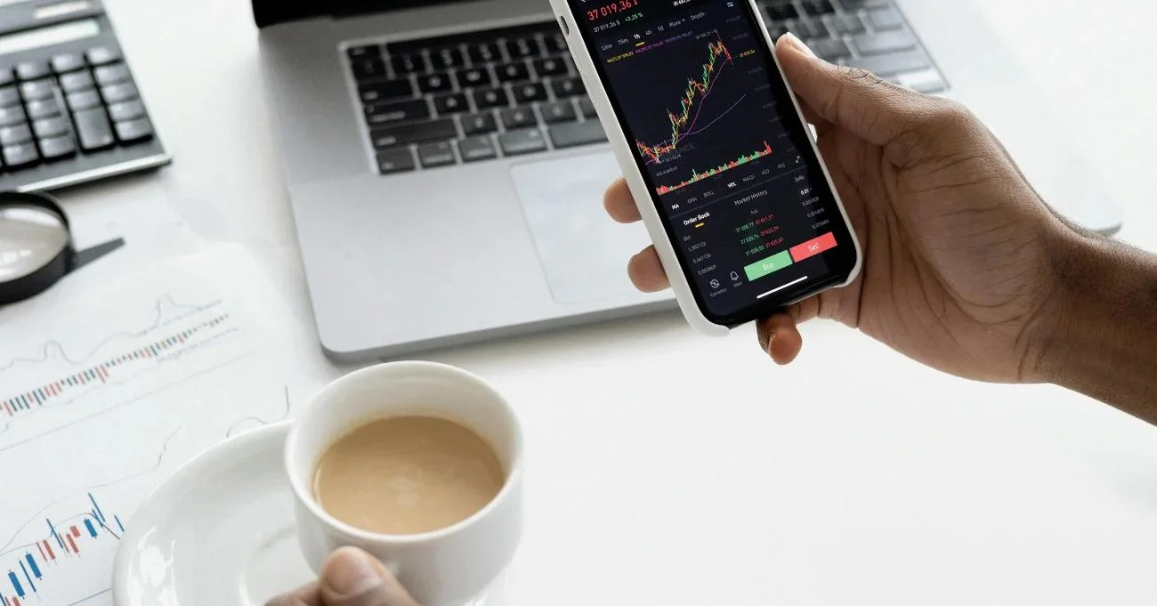 7+ InsurTech Solutions to Explore in 2025: Industry Guide