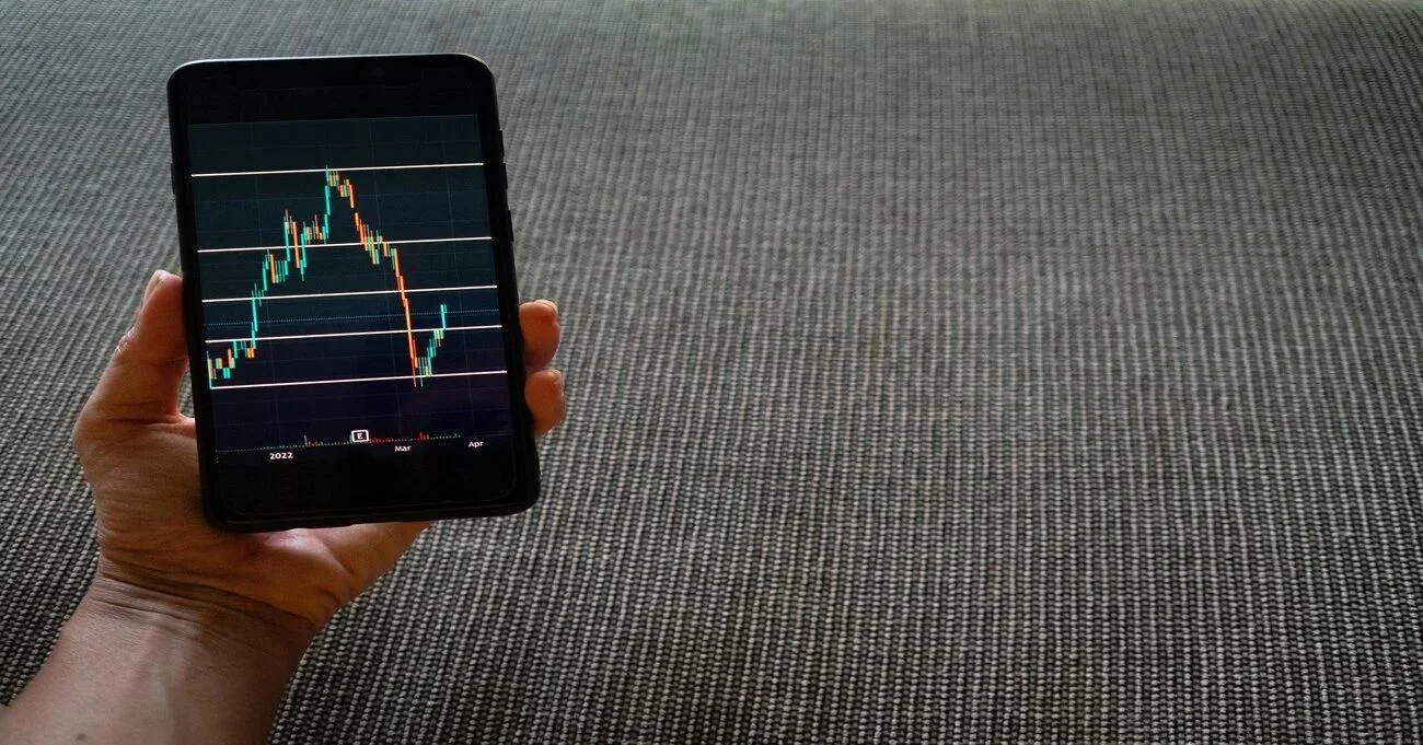 9+ Most Effective Applications of AI in Fintech