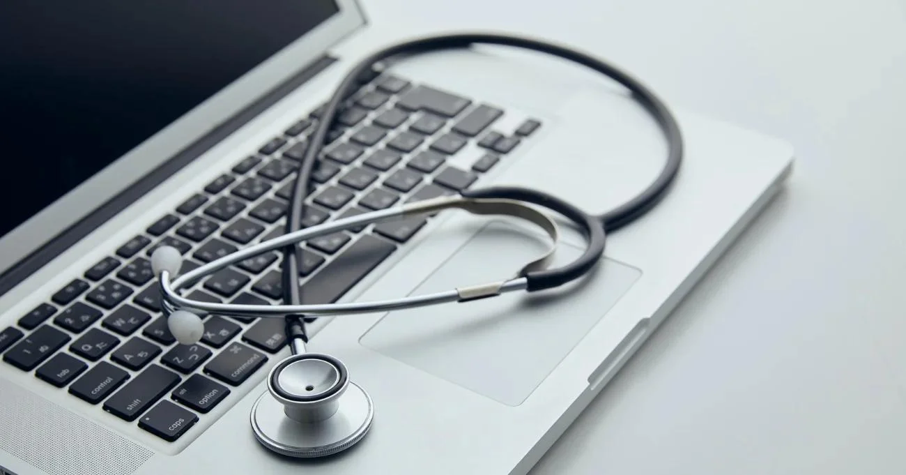 Top 7+ IoT Solutions in Healthcare to Follow: 2024 Guide