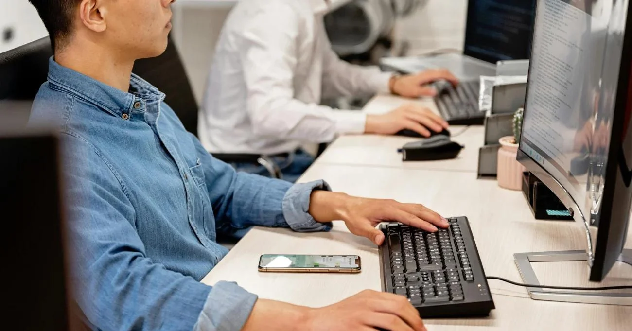 What is a Staff Software Engineer? Salary, Skills, and Duties