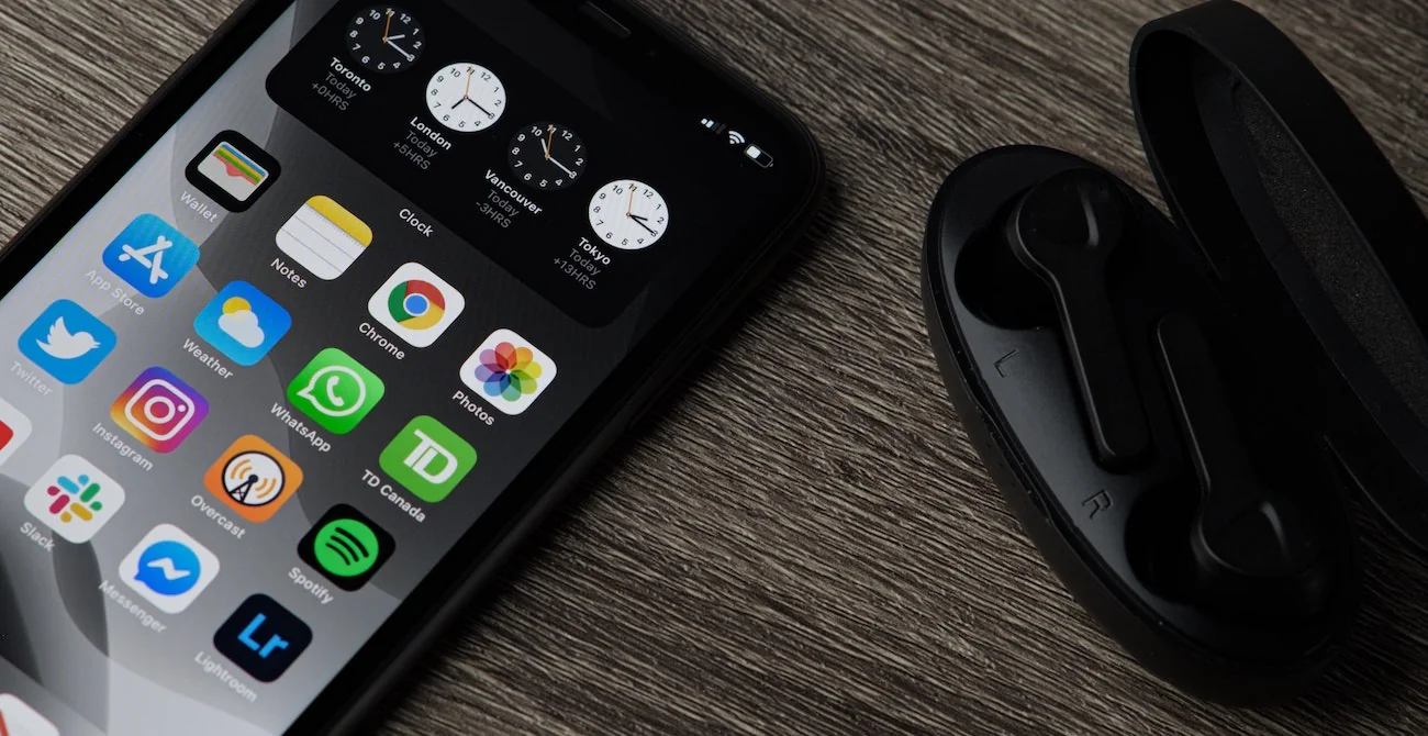 What Is iOS Development? The Complete Guide For 2024