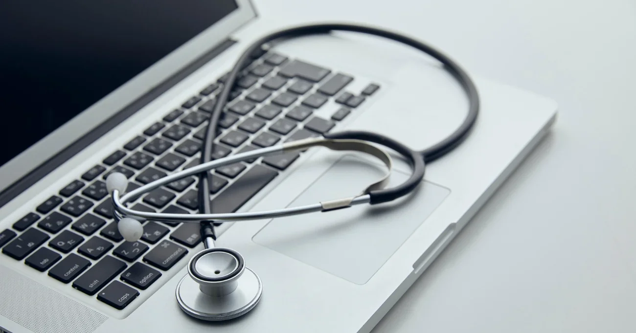 Top 7+ IoT Solutions in Healthcare to Follow: 2024 Guide