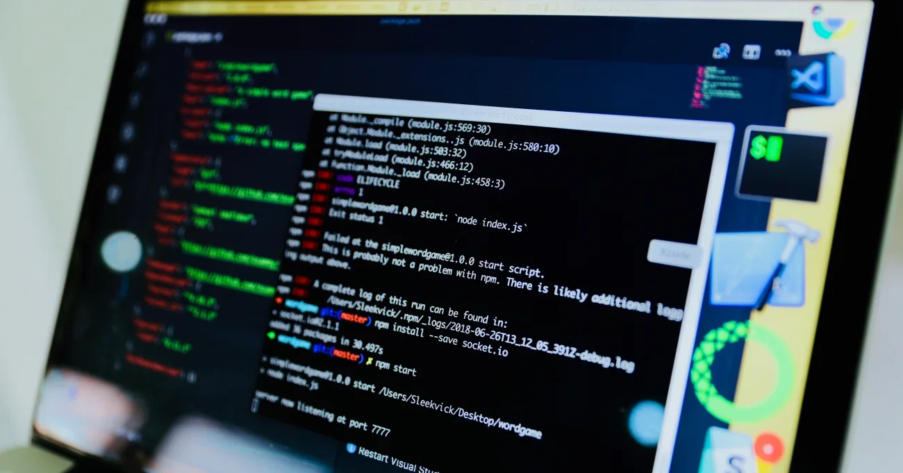 Senior Frontend Developer: Job Profile, Skills, & Salary